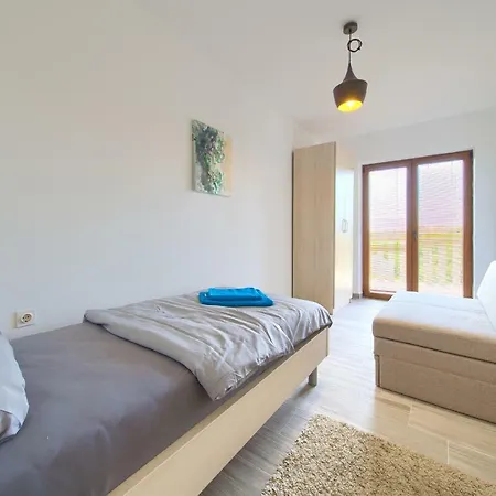 Seaview Apartament *